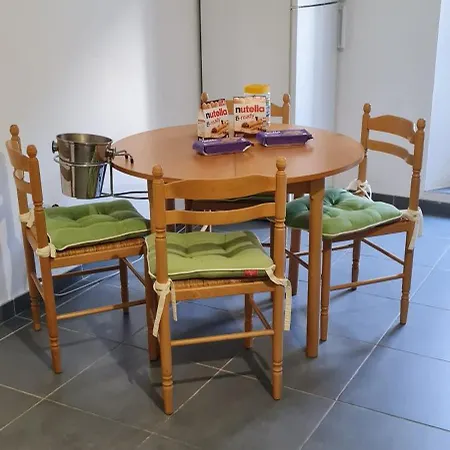 T3, 65 M2, La Seyne Sur Mer,300M Du Port, Terrasse Et Petite Cour, 2 Chambres Et Salon Exterior foto